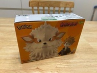 100% 全新 Pokemon Scale World 1:20 青綠&風速狗 ; Blue & Arcanine