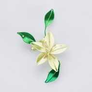 春仔花 百合花胸針│創新融入生活突顯佩戴者的性格│畢業禮物