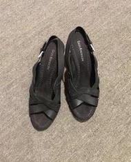 [[二手鞋品]] ENZO ANGIOLINI正品 黑色羅馬綁帶露趾粗跟高跟涼鞋