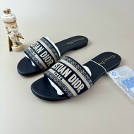 近試穿❤️DIOR/迪奧 黑白標語刺繡拖鞋 37碼🈶盒子防塵袋