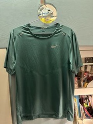 多買價錢可議 Nike Tee 運動服裝