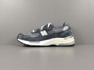 【專櫃版：NB】海軍藍 New Balance 992 經典百搭低幫復古休閒跑步鞋 男女同款
貨號：M992GG 尺碼：36 37 37.5 38 38.5 39.5 40 40.5 41.5 42 