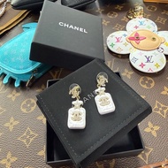 閒置新未使用 香奈兒 CHANEL 香水瓶雙C吊飾耳環珍珠白