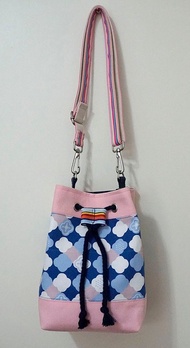 粉紅色帆布印花水桶包