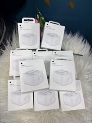 （全新行貨）Apple 原裝火牛 20w 快充。一年保用