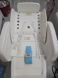 Combi 嬰兒餐搖椅