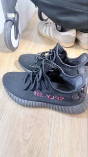 Adidas Yeezy Boost 350 V2 黑色