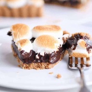 Smores (A taste of happiness)