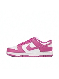 รองเท้าสเก็ตผู้หญิง Dunk Low Next Nature กันลื่นและทนทาน รองเท้าผ้าใบแฟชั่นแบบเตี้ย สีชมพู DD1873-11