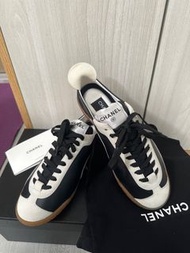 CHANEL 黑白雙C logo 運動鞋