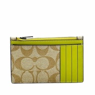 【COACH】滿版LOGO拉鍊零錢包-卡其黃