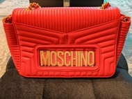 MOSCHINO 金色字母方包 斜背包