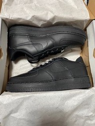 Nike Air Force 1 Triple Black Jordan1 dunk low GS