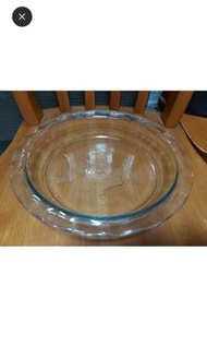 Pyrex，95%新，玻璃焗盆/焗盆/烤盆/水果盆，可入焗爐，美國品牌，強化玻璃，清屋環保價：$79，港鐵站交收

Pyrex, 95% new, glass baking basin/baking 