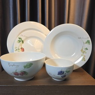 Royal Porcelain Dinner BOXSET 5 ชิ้น ลาย Very Berry เข้าไมโครเวฟได้