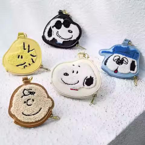 Kawaii Snoopy Plush Charm Coin Purse Cute Multi-purpose Storage Pouch Embroidered Ticket Holder Bag 