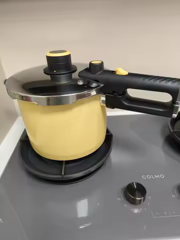 household small micro pressure cooker gas induction cooker universal Pressure cooker explosion-proof
