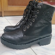 Sepatu Boots Wanita Betsy Preloved Size 39