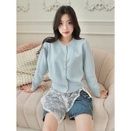 Acasey เสื้อแขนยาวผู้หญิง คาร์ดิแกนสีพื้นกระดุมทองปัก jarinya ผ้าหนานุ่มใส่สบาย🥰 T770