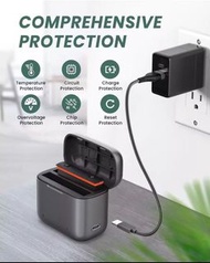 Insta360 X3 Fast Battery Charger Hub Dual Slot Charger with Micro SD Card Slots  全新電池充電盒 運動相機配件 （不包括