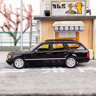 MORTAL Mercedes E-Class S124 Estate Black with Accessories