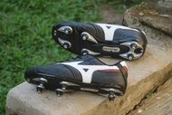 sepatu bola kulit mizuno hitam pul besi