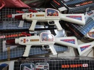 台灣製 無敵鐵金剛 大魔神 達達槍 中古如圖  故障品 約45公分長 盒很舊 1把價