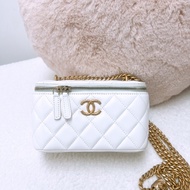 Chanel 白色金釦 金柱調節釦 化妝包/長盒子