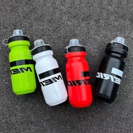 Bicycle Water Bottle Merida 620ML Large Capacity Squeeze Water Cup Outdoor Portable Water Bottle Sports Water Bottle Mountain Bike Cycling Water Bottle Fitness Training Water Bottle Cycling Equipment