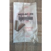 BOLT STUD 90033-041-020