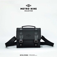 8910 METRO 9" กระเป๋าสะพายข้าง หนัง PU ด้าน กระเป๋าสะพายผช กระเป๋าสะพายผญ กระเป๋าแฟชั่น วางตั้งได้ i
