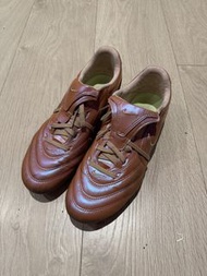 Nike Tiempo 足球鞋