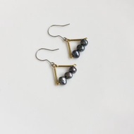 墨魚丸子 珍珠黃銅造型耳環