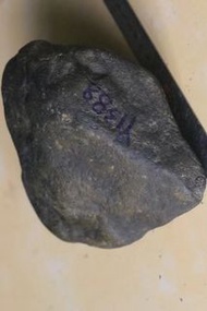【已结缘】2.8kg莫西沙正场口全脱沙高冰种翡翠原石
