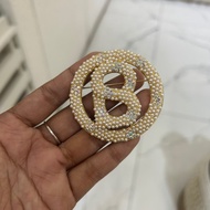 SALE!! Buttonscarves Luxe Big Round Pearl Brooch