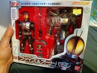 2003  bandai  幪面超人555 Faiz & 機動天馬（Auto Vajin） 可動變身套裝