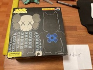 Kaws Kubrick bus stop No.2