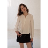 [EGGKA] White pleated shirt with puffed sleeves