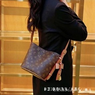 直供跨境新款m lv女包女士水桶包邮差包麻将包链条包腋下包法棍包