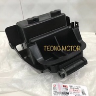 LC135 BATTERY BOX/ BATTERY HOLDER ORIGINAL YAMAHA 100%