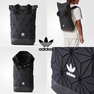 ADIDAS ISSEY MIYAKE ROLL TOP BACKPACK ความสปอร์ตซ่อนเท่ ด้วยลวดลาย 3D