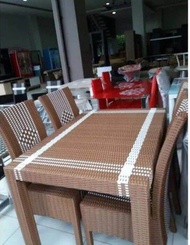 Ready stok COD Meja makan 4 kursi rotan sintetis + kaca