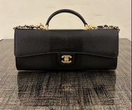 Chanel 黑色蜥蜴手柄包26a