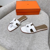 全新🌸 Hermès 愛馬仕 Oran 涼鞋 H扣拖鞋 白色鱷魚紋壓花皮革