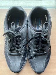 Skechers Classic fit air cooled memory foam preloved