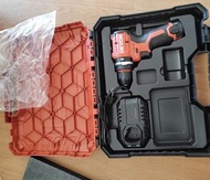 DEVON 無繩電鑽連充電器及工具箱