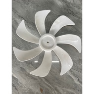 7-blade control propeller