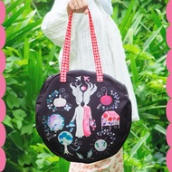 bag - bawang putih bawang merah round black canvas bag collection by safiy arts (mari! ke kedai)