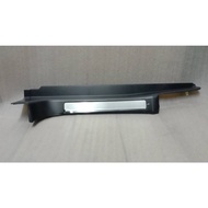 MERCEDES-BENZ W203 REAR RAIL ENTRANCE ORIGINAL RIGHT 203-680-1035-9B51