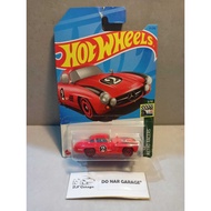 MERAH Hotwheels Regular – Mercedes-Benz 300 SL (Red)